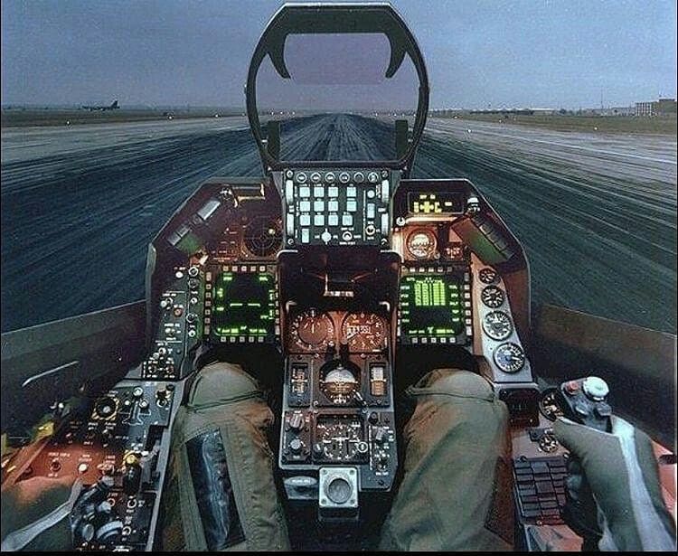 F16 cockpit